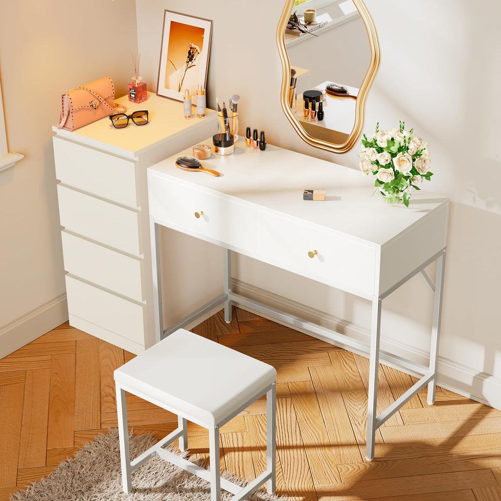 White Desk with 2 Drawers E377521