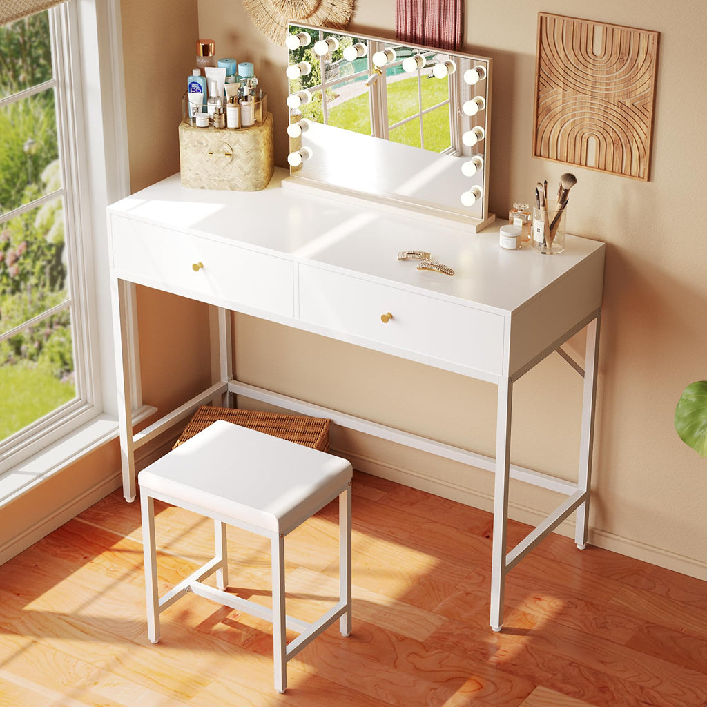 White Desk with 2 Drawers E377521